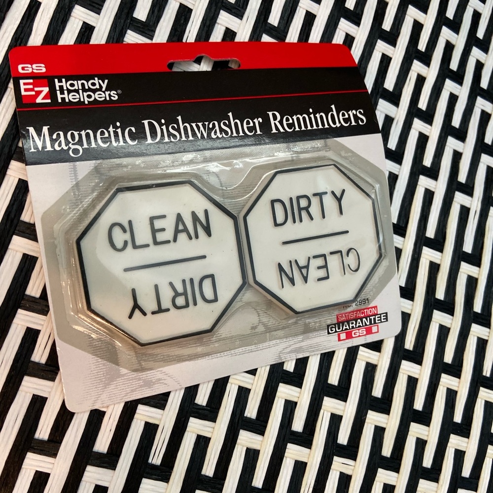 Set of Two clean/dirty dishwasher magnets